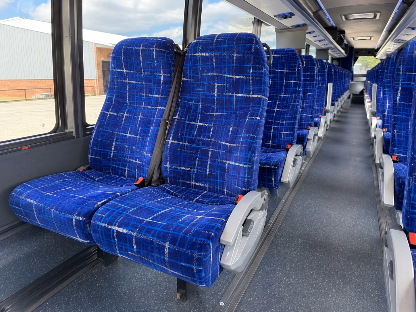 livermore charter bus hero 2