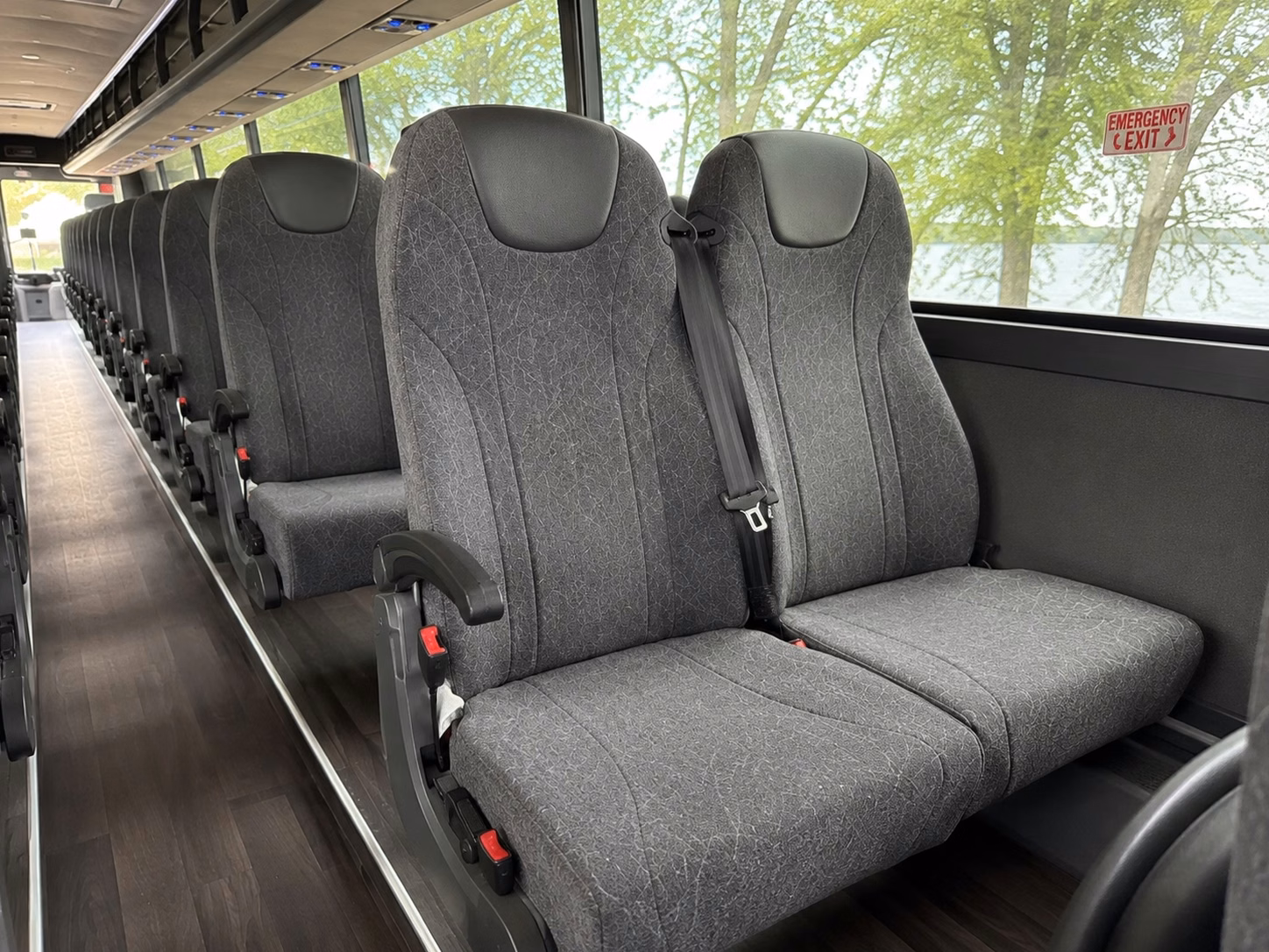 shuttle buses for livermore vineyard weddings keep your guests off those winding country roads